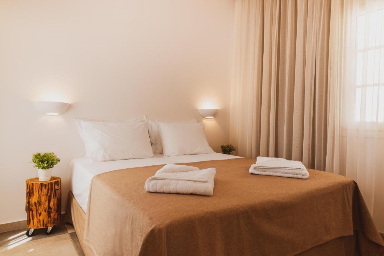 To Rantevou Tis Alykis Rooms & Apartments Kímolos Eksteriør bilde