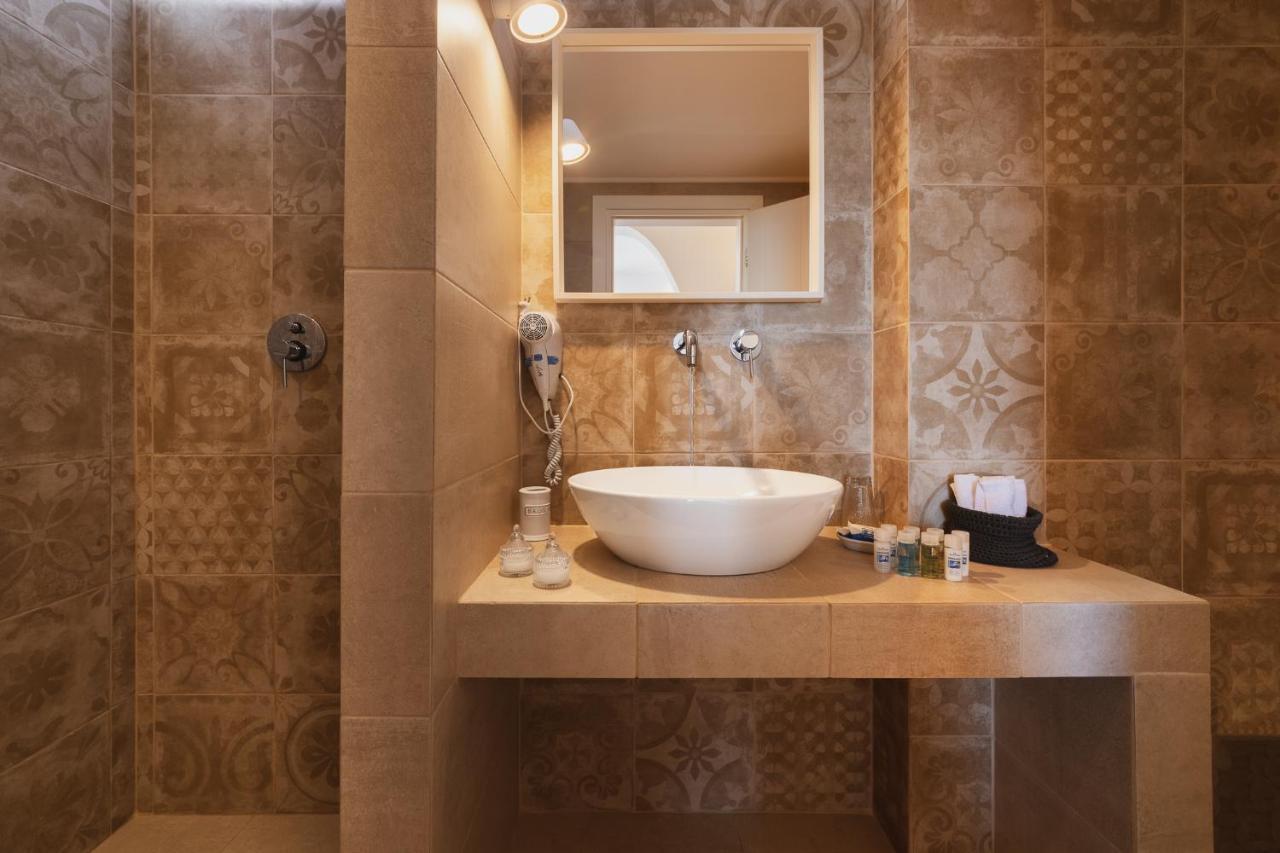 To Rantevou Tis Alykis Rooms & Apartments Kímolos Eksteriør bilde