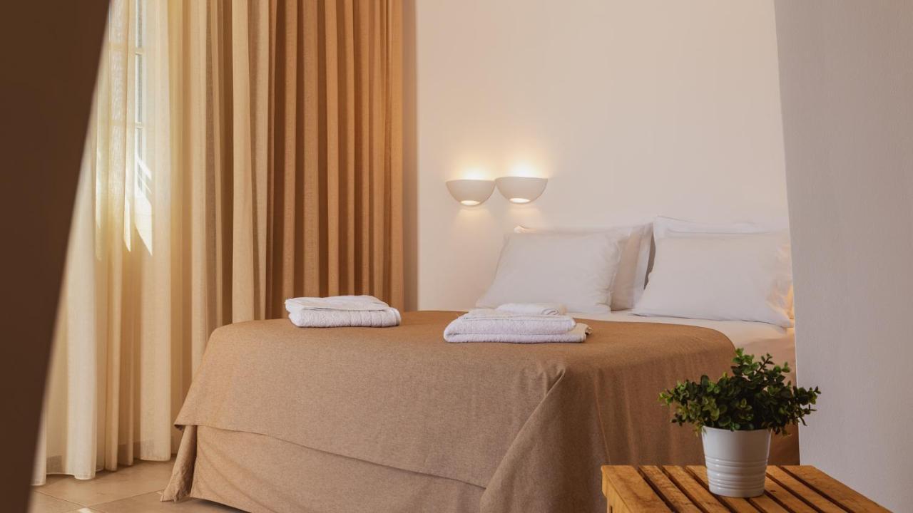 To Rantevou Tis Alykis Rooms & Apartments Kímolos Eksteriør bilde